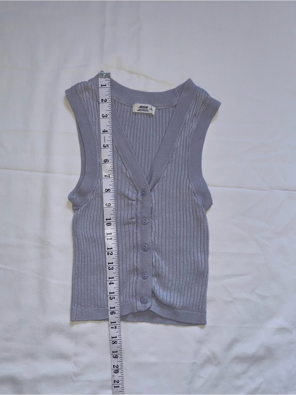 Ardene Ribbed Button-Front Crop Top - Light Gray - Picture 6 of 6